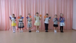 Песня «Мамины цветочки» Вокальный ансамбль средней гр.«Весёлые нотки»