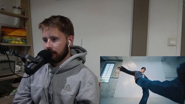 FIRST TIME REACTING TO 정국 JUNG KOOK 'GOLDEN' смотреть онлайн