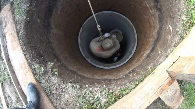 как правильно выкопать колодец и стоит ли ставить кольца на раствор смотреть онлайн