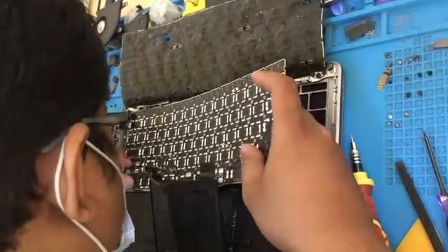 251021 Macbook Pro A1708 keyboard replacement смотреть онлайн