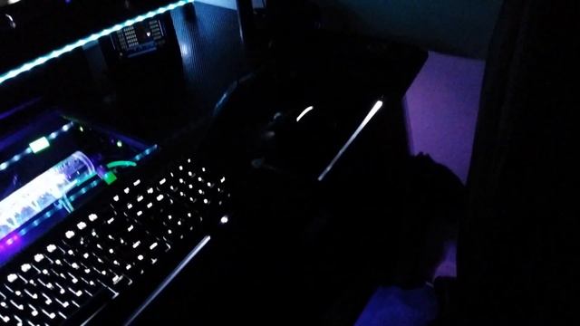 ULTIMATE Worlds first RGB Gaming PC Custom DESK смотреть онлайн