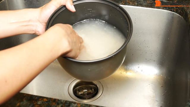 Aroma 8 Cup Rice Cooker Review Demo