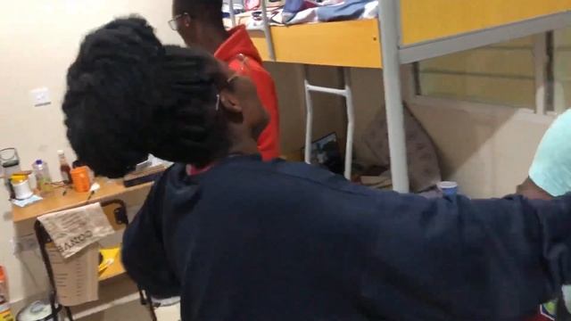 University Students React to 3 Card Monte | Magical Fortress смотреть онлайн
