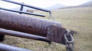 Самодельная телега для перевозки рулонов сена