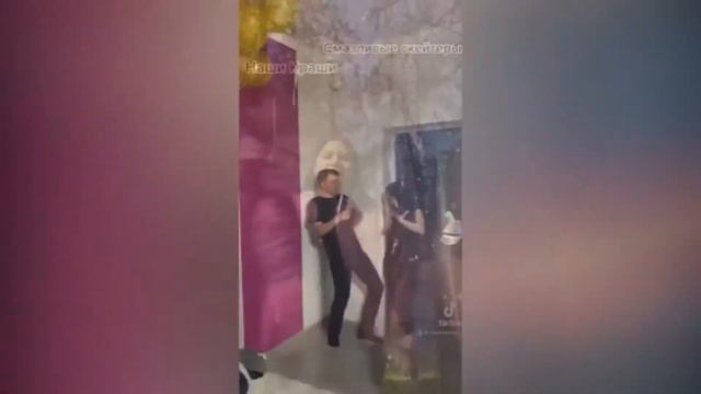 ПЕСНЯ НА ВЫПУСКНОЙ родители спели для детей на мотив МАЛИНОВАЯ ЛАДА #песнянавыпускной #выпускной смотреть онлайн