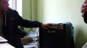 Обзор комбика Marshall MG30 DFX пример мощного перегруза. Комбик для электро гитары.