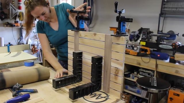 Build A Hook On Balcony Desk смотреть онлайн