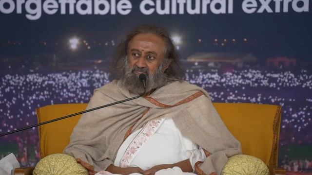 Если ум в состоянии беспокойства, очень полезно слушать или читать «Йогу Васиштху» смотреть онлайн