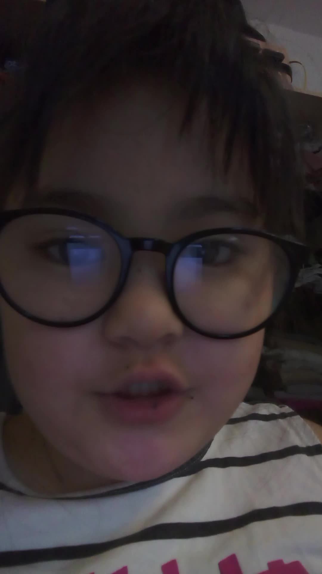 подпишись пожалуйста но я тебя немножко подпишись либо я тебя сожру тебя ночью нет просто подпишусь