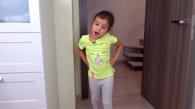 ЗАЧЕМ Аминке МНОГО СЛАЙМА? Камиль и Аминка УЧАТСЯ ДЕЛИТСЯ ИГРУШКИ VS СЛАЙМ ЛИЗУН ЧТО ВЫБРАЛ Папа?