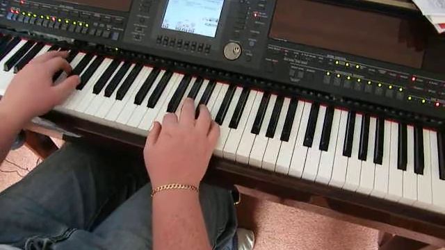 Don't Speak Yamaha CVP 405 смотреть онлайн