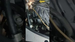 как снять генератор с Рено Дастер