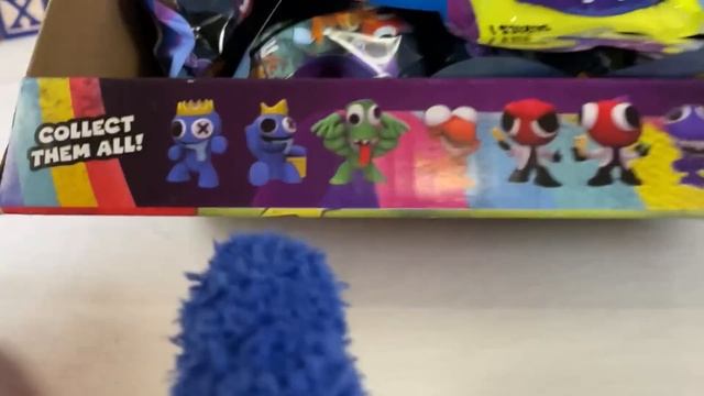 The LARGEST Rainbow Friends MYSTERY BOX! Official NEW Minifigures смотреть онлайн
