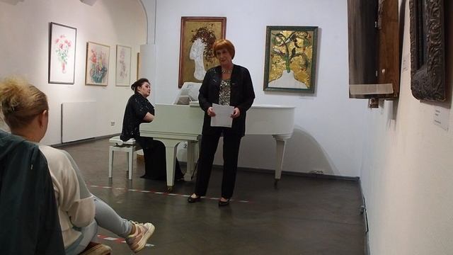 07. На стихи М. Матусовского. Московские огни. Евгения Малеева, Людмила Калинина. mov