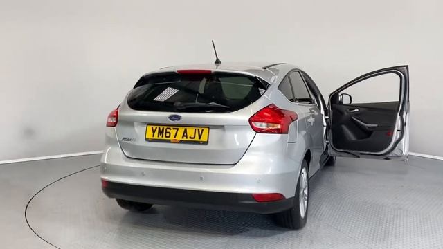 FORD FOCUS 1.5 ZETEC EDITION TDCI 5d 118 BHP смотреть онлайн