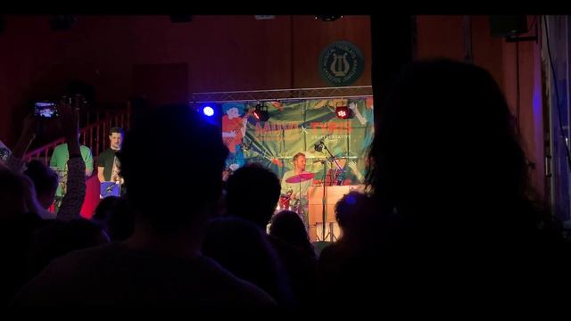 SQUIB CAKES LIVE @MUV FEST смотреть онлайн