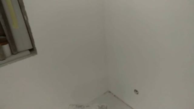 Причина чому з'являються тріщини на стінах