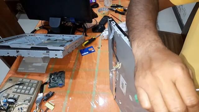How to remove dust inside LCD смотреть онлайн