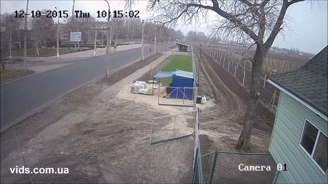 Пример видео, камеры Hikvision DS-2CD2T22WD-I5 (4mm), пасмурный день смотреть онлайн