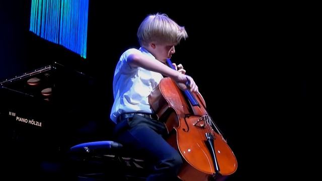 Amazing cello talent - Philipp Schupelius (13 yo) and Keiko Tamura Tchaikovsky Rococo variations смотреть онлайн