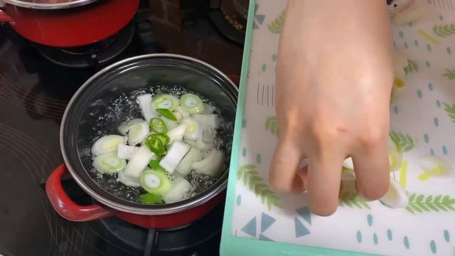 Готовим вкусную корейскую закуску"Перепелиные яйца в соевом соусе"/Простой рецепт/KOREA COOKING VLO смотреть онлайн