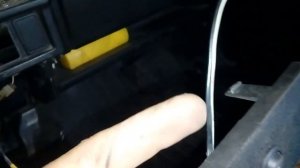 Как правильно подключить вольтметр на машине!!!