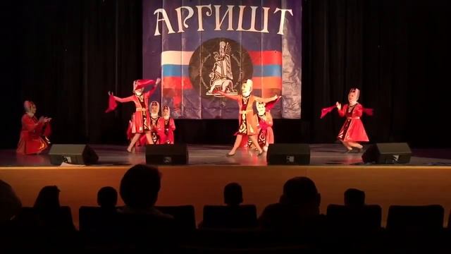 АНСАМБЛЬ "АРГИШТ "танец "БАХТАВАРИ""КАРАБАХИ КАНАНЦ ПАР " смотреть онлайн