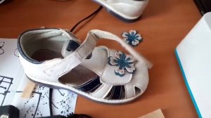 Ремонт "липучки" на детской обуви.Repair of "Velcro" on children's shoes.
