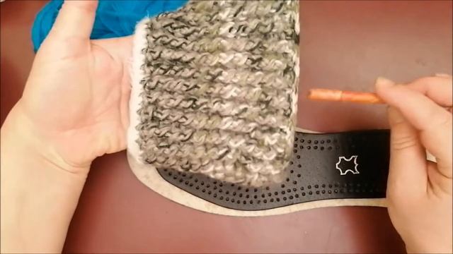 КАКУЮ ПОДОШВУ СДЕЛАТЬ У ВЯЗАННЫХ ТАПОЧЕК смотреть онлайн