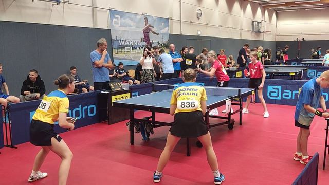 первая встреча в группе Andro Kids Open 2023, 2009 г.р., пары КРИВОШЕЯ & ПЕЛИХ Vs Sander & Stork смотреть онлайн