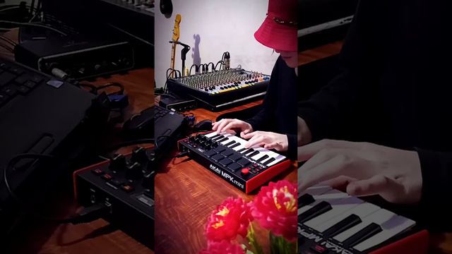 blinding lights - The Weeknd - COVER - AKAI MPK MINI REMAKE. смотреть онлайн
