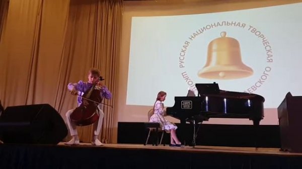 Учащиеся МБУДО "ДШИ №2" в городе Суздаль,  в летней творческой мастерской Виктора  Маевского