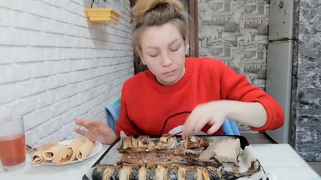 МУКБАНГ, запечённая рыба, ВЕЧНО ПЛАЧУ? ИЗВИНИТЕ? смотреть онлайн