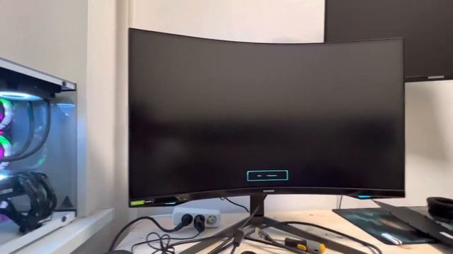 Монитор Samsung Odessey G7 C32G75TQSI - display port не работает, только HDMI. смотреть онлайн