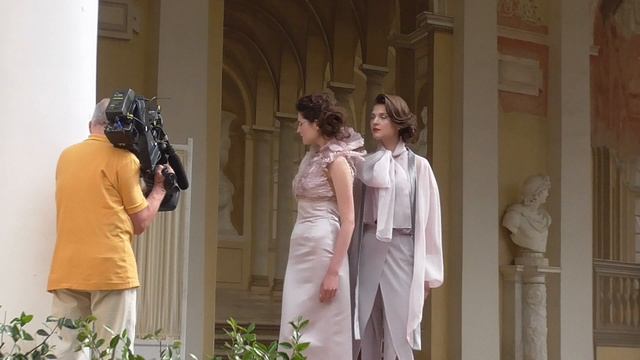 Показ коллекции «Божественная роза». смотреть онлайн