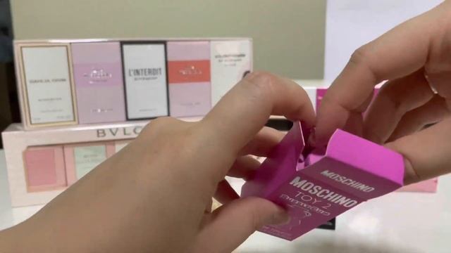 Moschino Toy Miniature Perfume Collection смотреть онлайн