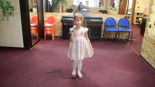 Вокал/Песня "Топает малыш"/София 4 года/Творческая студия Новая звезда/11 занятие смотреть онлайн