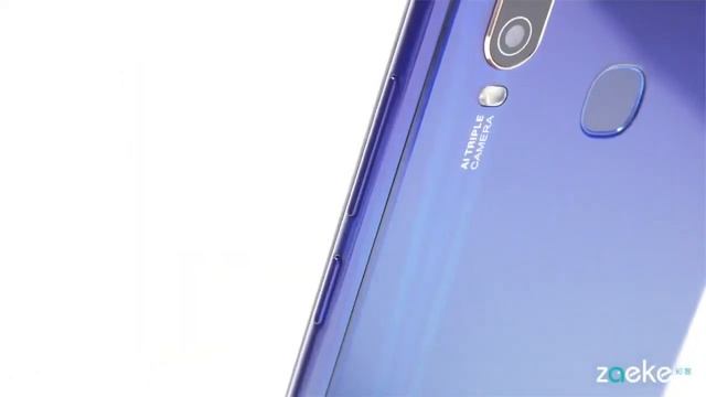 Vivo U3x/Смартфон из Китая за 9000 рублей с тройной камерой и аккумулятором 5000 мАч//обзор vivo u3 смотреть онлайн