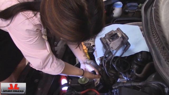 Lovely Jade replaces Cracked Ignition Coil on MK4 Beetle that was causing Engine Misfires смотреть онлайн