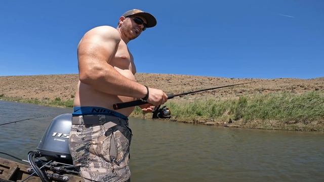 РЫБАЛКА С ДРУЗЬЯМИ НА ВОДОМЁТЕ! Судак, Окунь, Сом, Маринка. #отдых #рыбалка #америка #oregon #река смотреть онлайн