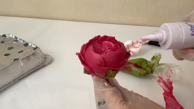 Как сделать ПИОНОВИДНЫЕ розы! Розы ОСТИНА из БЗК! How to make Austin roses! Красивый торт! смотреть онлайн