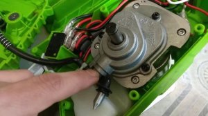 Цепная электропила Greenworks,устранение течи масла