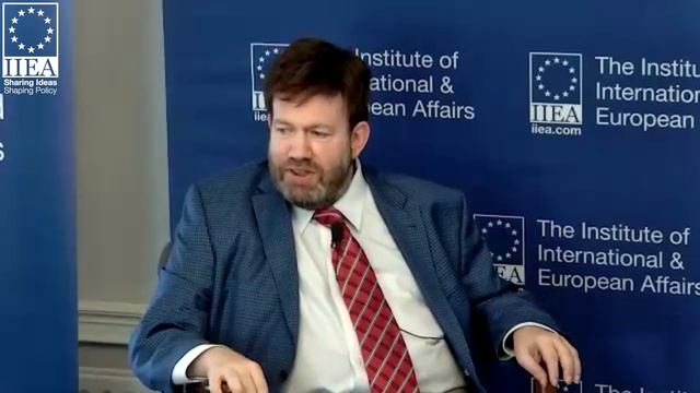 The Polarisation of American Politics and Prospects for Expanding the Centre Ground смотреть онлайн