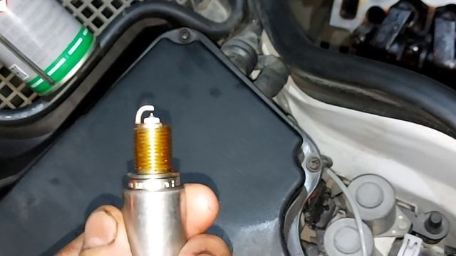 Замена свечей зажигания Мерседес W210 m112 V 2.8 1999 г.в. смотреть онлайн