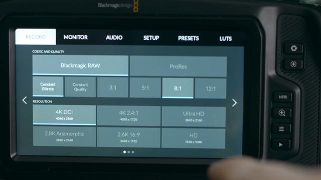 Why I Bought the Blackmagic Pocket Cinema Camera 4K смотреть онлайн