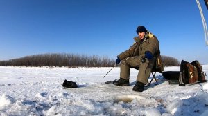 Клюёт. Зимняя Рыбалка на Амуре на ЩУКУ