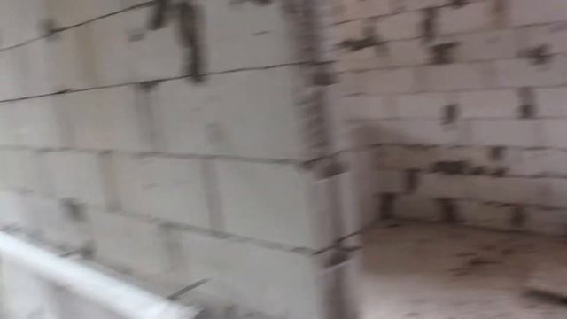 Окна готовность 90%. Косяк с ручками. Крыша еще не готова. смотреть онлайн