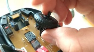 Что внутри мышки Logitech M100