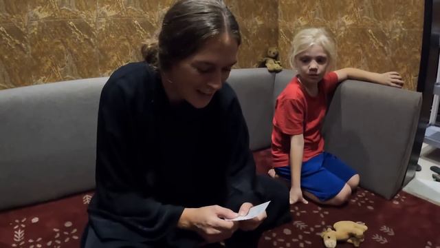 TRYING SAUDI CUISINE AT AL-ROMANSIAH: Our first experience of this popular chain restaurant in KSA! смотреть онлайн