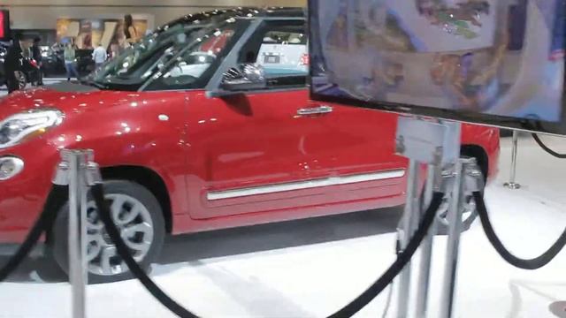Красный Фиат 500 L / New Red Fiat 500 L смотреть онлайн